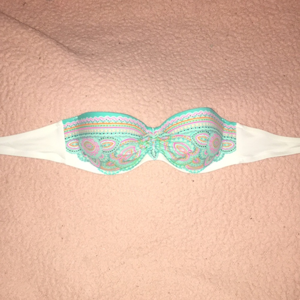 Victoria’s Secret bikini top